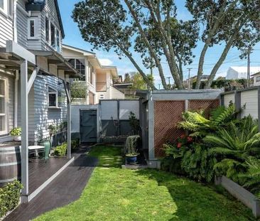 Four bedrooms plus Study in MacLean's Zone - Photo 4