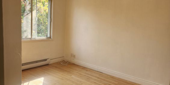 JOLI APPARTEMENT RÉNOVÉ NEUF A LOUER - Photo 3