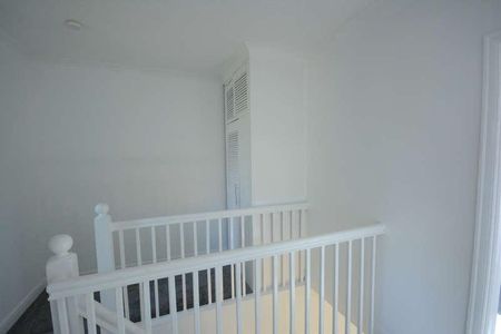 Polefield Grange, Prestwich, Manchester, M25 - Photo 2