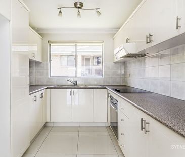 LIGHT FILLED, NORTH FACING APARTMENT | Unfurnished - Photo 1