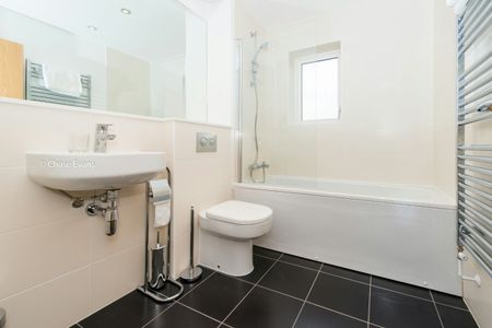 3 bedroom terraced house to rent - Photo 2