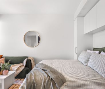 Fully Furnished Studio Apartment - Photo 3