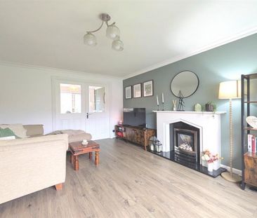 3 Bedroom Semi Detached To Let - Photo 2