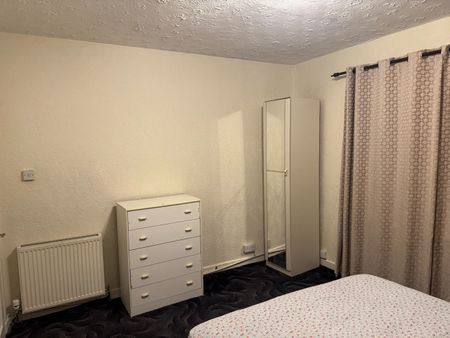 2 Bed Flat, Tullos Place, AB11 - Photo 3