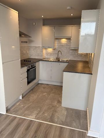 1 bedroom flat to rent - Photo 3