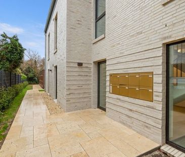 Von Grün und Wasser umgeben. - Photo 3