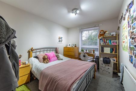 3 bed apartment to rent in Akenside Terrace, Jesmond, NE2 - Photo 3