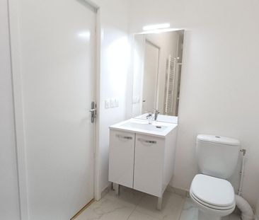 location Appartement T2 DE 48.42m² À ARPAJON - Photo 3