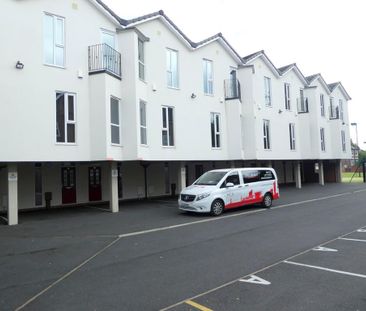 5 bedroom townhouse to rent - Photo 2