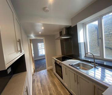 2 bedroom flat to rent - Photo 6