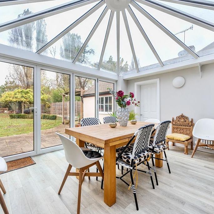 4 bedroom detached house to rent - Photo 1