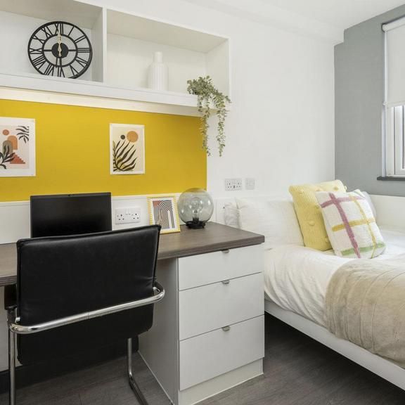 1 bedroom in a flat share to rent - Photo 1