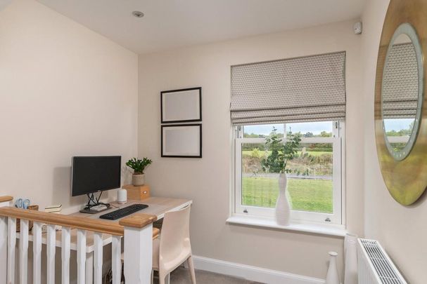 3 bedroom semi-detached house to rent - Photo 1