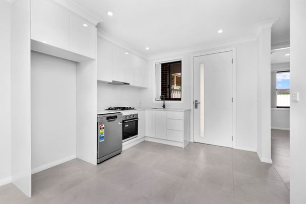 2a Orinoco Close, Seven Hills NSW 2147 - House For Rent | Domain - Photo 1