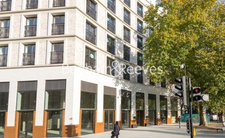 3 Bedroom flat to rent in Delphini Apartments, St George Circus, SE1 - Photo 5