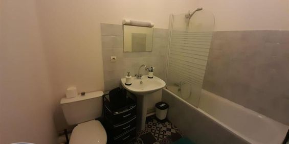 Location Appartement 2 pièces 40m² LAVAL 53000 - Photo 3