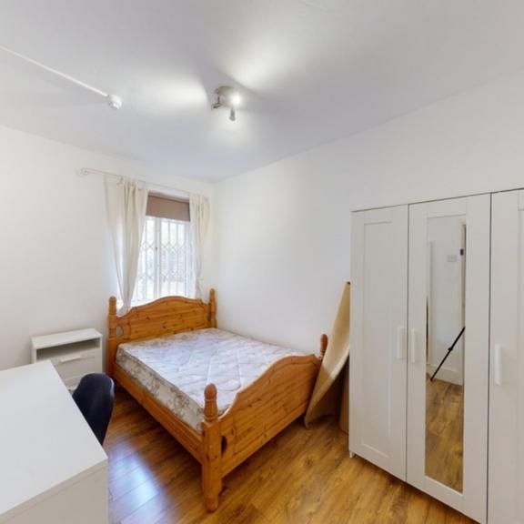 5 bedroom house to rent - Photo 1