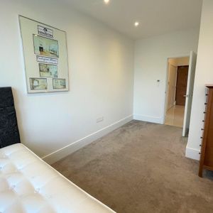 Manhattan Business Park West Gate - Photo 2