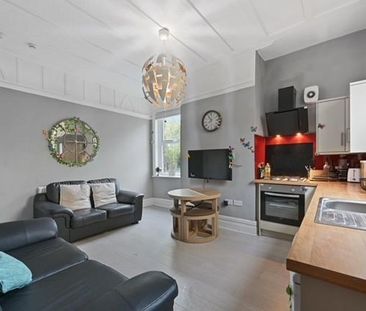 6 bedroom terraced house to rent - Photo 1