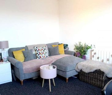 Cosy Bedroom Apartment, LN5 - Photo 2