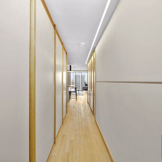 Manhattan Loft Gardens, 20 International Way, London - Photo 1