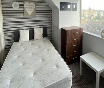 Featherbank Grove (room 3*), Horsforth , Leeds - Photo 3