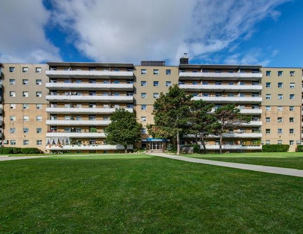 Lake Promenade Community - 230 Lake Promenade | 230 Lake Promenade, Toronto - Photo 1