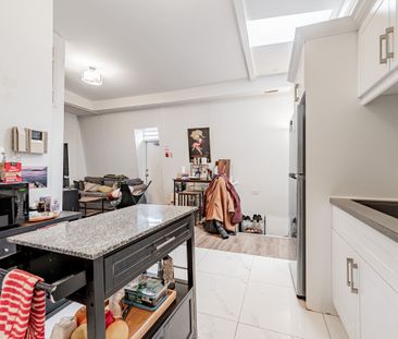 For Lease - 212 Carlton Street Unit# 3, Toronto, Ontario - Photo 3