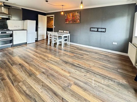 2 bedroom flat to rent - Photo 1