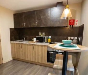 Corner Studio - Photo 6