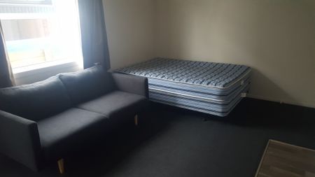 Furnished Studio Unit - Photo 2