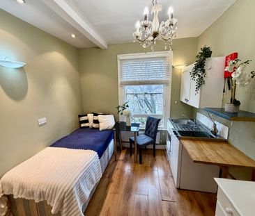 Room in a Shared House, Hammersmith Grove, W6 - Photo 2