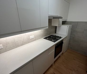 1 Bed Flat, Woodvale, SE23 - Photo 3