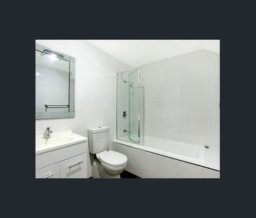 Terrific Two Bedroom Townhouse - Photo 5