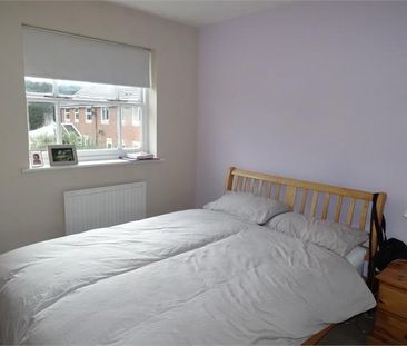2 bedroom semi-detached house to rent - Photo 5