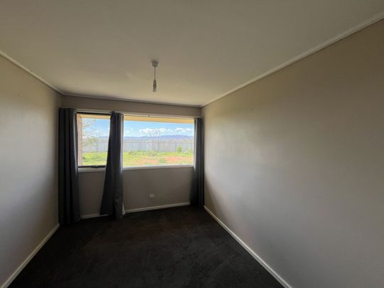 8 Hobbs Court, Port Augusta West - Photo 1
