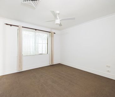 Spacious Family Living - Photo 5