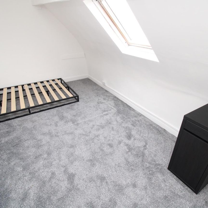 Room For Rent Broadway, Pontypridd - Photo 1