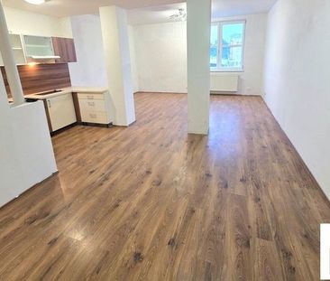 Prenajmeme veľký 1+kk byt, 49 m², Žilina - Bytčická, R2 SK. - Photo 1