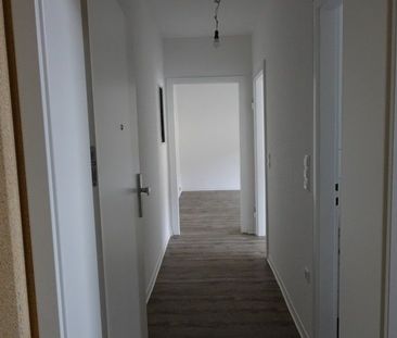 Stopp! Günstige 2-Zimmer-Wohnung mit Terrasse in Stadtnähe - Photo 1