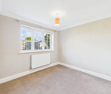 4 bedroom detached house to rent - Photo 4