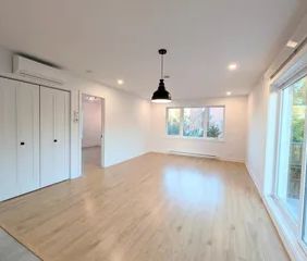 1 room apartment of 79m² in Longueuil - Photo 2