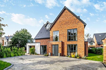 Brand new luxury Wilmslow home with gym, games room and South-West facing garden and Balcony, completed in October 2023 - Photo 3