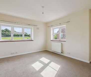 3 bedroom semi-detached property located within a village location.... - Photo 5