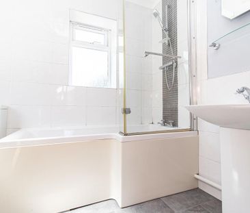 3 bedroom semi-detached house to rent - Photo 6