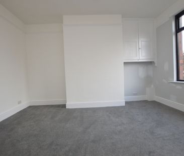 2 Bedroom Terraced House - Photo 5