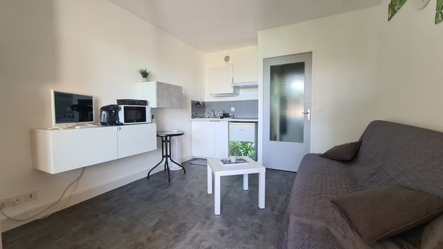 Location Appartement 1 pièce 19m² BANDOL 83150 - Photo 1