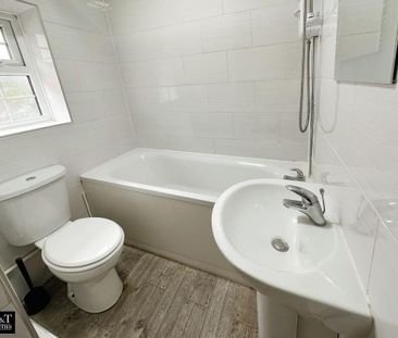 3 bedroom semi-detached house to rent - Photo 6