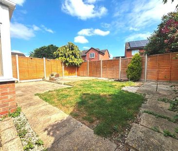 3 bedroom detached house to rent - Photo 4