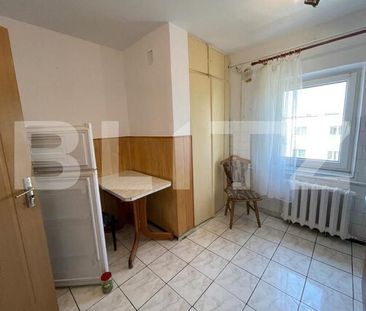 Apartament 3 camere, 70 mp, decomandat, zona strazii Zorilor - Fotografie 2